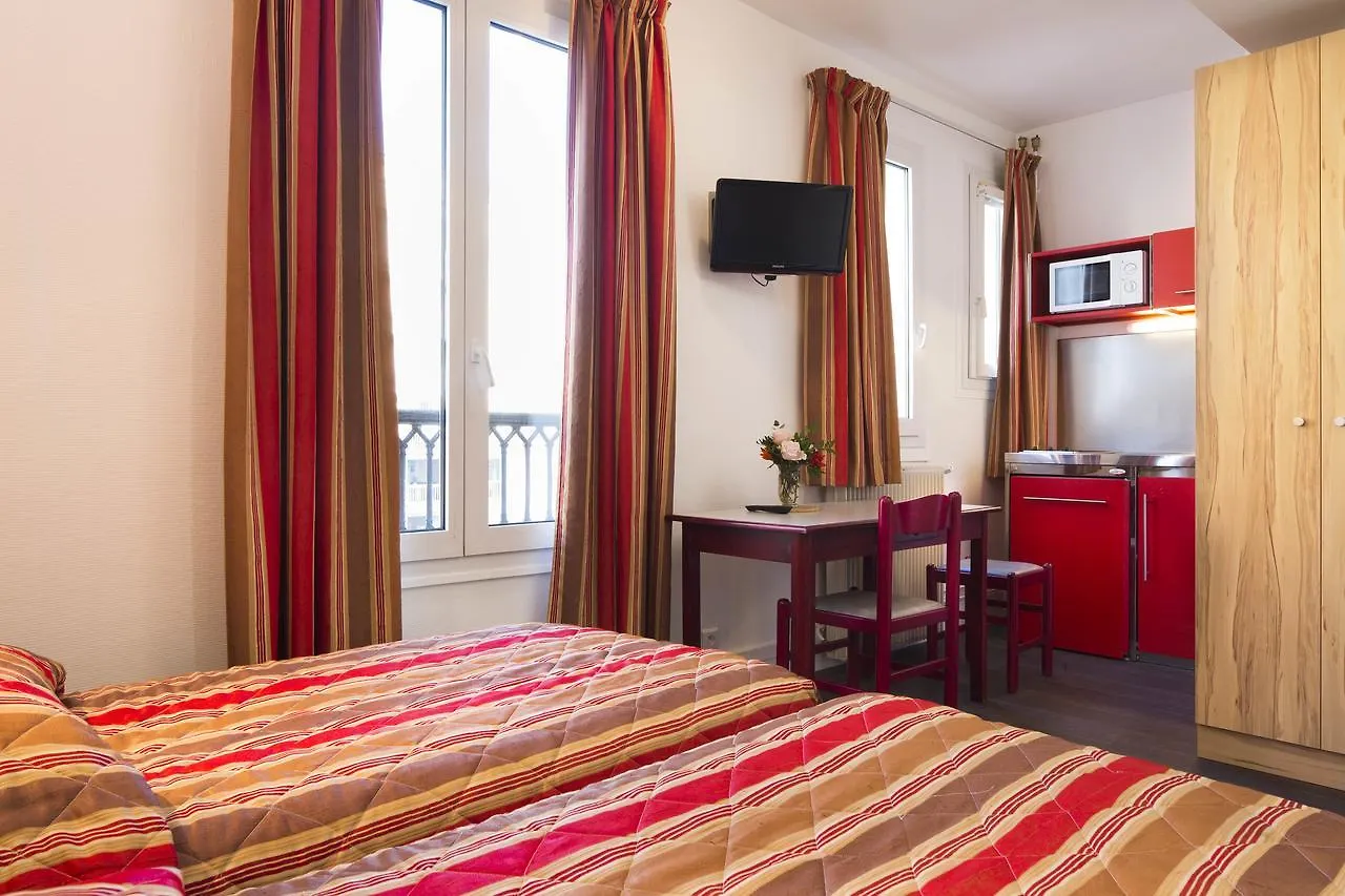 Apartmanhotel Family *